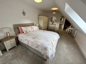 Photo 11- click for photo gallery